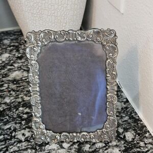 Baroque by Wallace silverplated Decorative Free standing Picture Frame Style 766